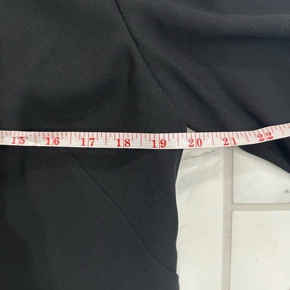 NWT Elie Tahari 3/4 Frayed Silk Sleeve Chain-Trim Sheath Esmarella Dress Blk 14 - Picture 6 of 8